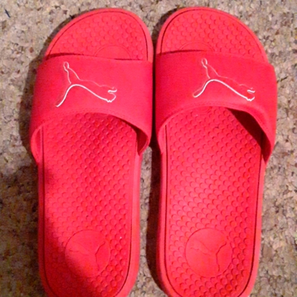 Puma slides RED SIZE 9